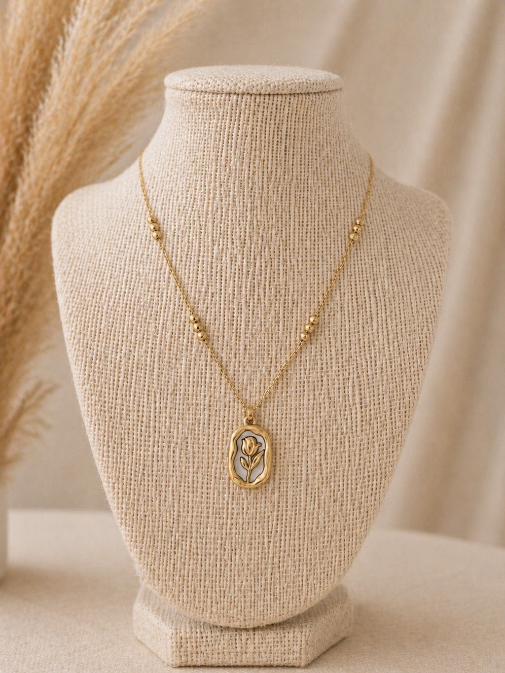 Amelia-Necklace